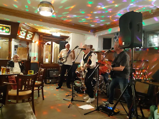 The Holywell Hinckley