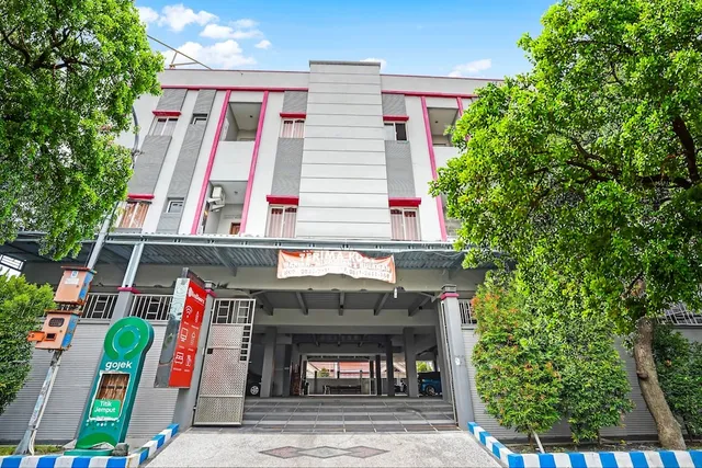 OYO Pratama Dukuh Kupang Sub