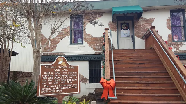 Magnolia House Antique Mall