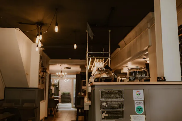 Mister's Cafe & Bistro