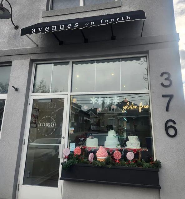 Avenue Bakery on Fourth