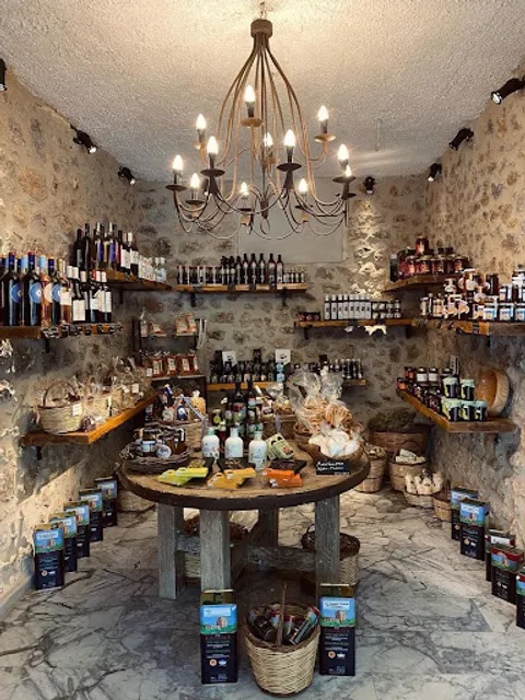 Kriskios coffee & delicatessen & boutique (Κρίσκιος)
