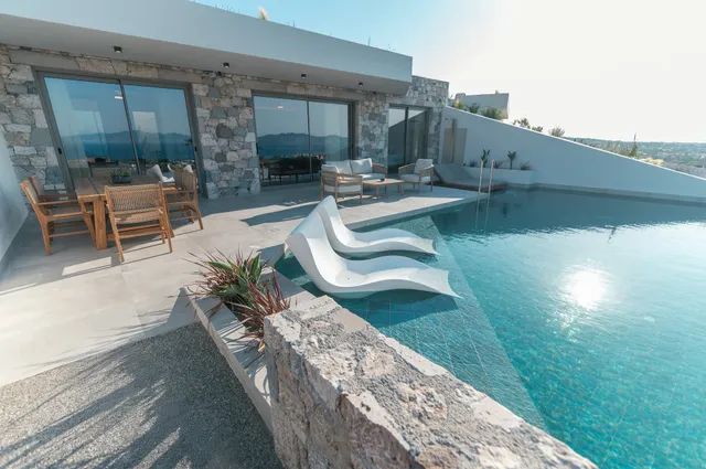 Akres Luxury Sea View Villas