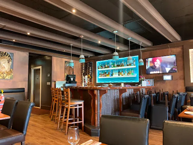 Bombay Kitchen + Bar - Commercial Dr