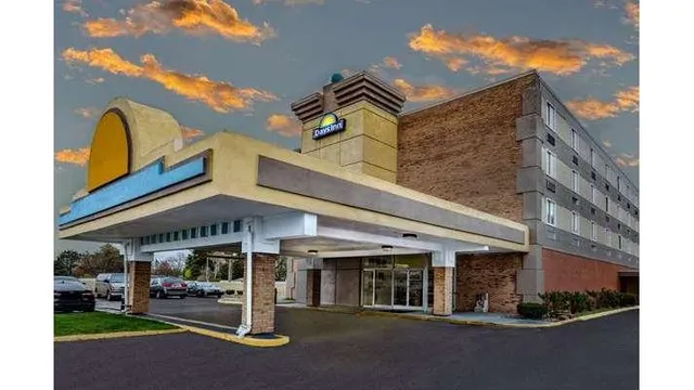 Days Inn by Wyndham Livonia/Canton/Detroit