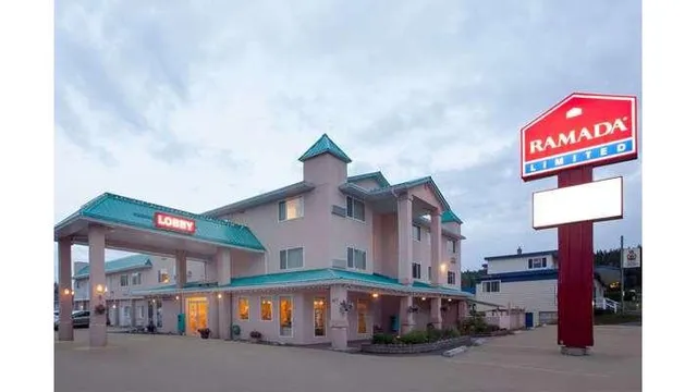 Ramada by Wyndham 100 Mile House