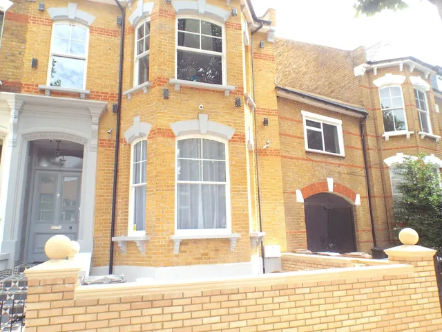 The Pond House - Ensuite Rooms
