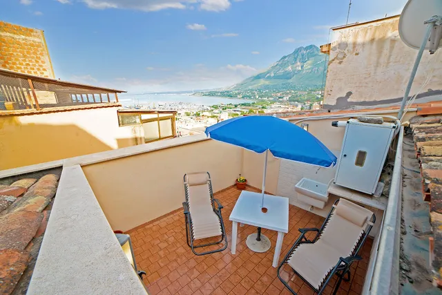 Appartamento con Terrazza - Eden Holiday Home