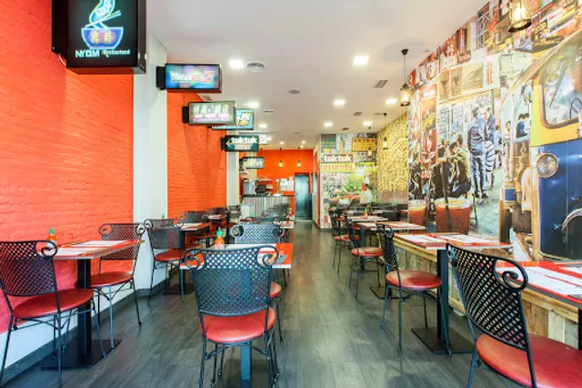 Tuk Tuk Asian Street Food Perón