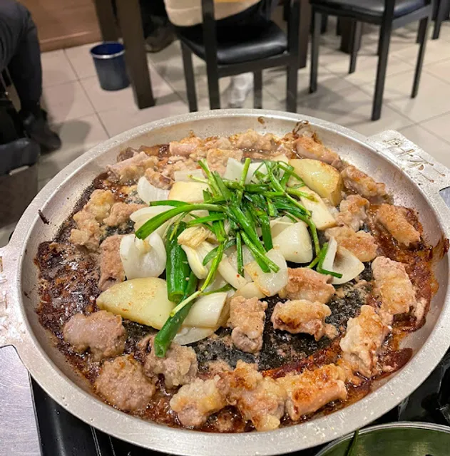 굴레방 아현 황소곱창구이