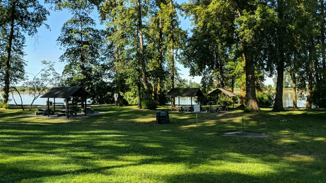 Burnaby Fraser Foreshore Park Picnic Areas