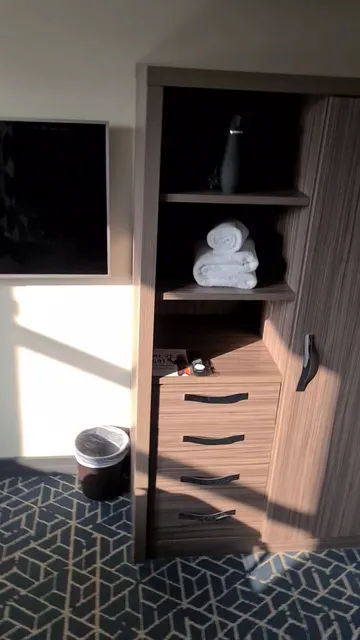 Roomzzz Aparthotel Manchester City