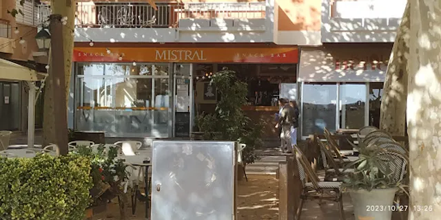 Mistral Snack Bar