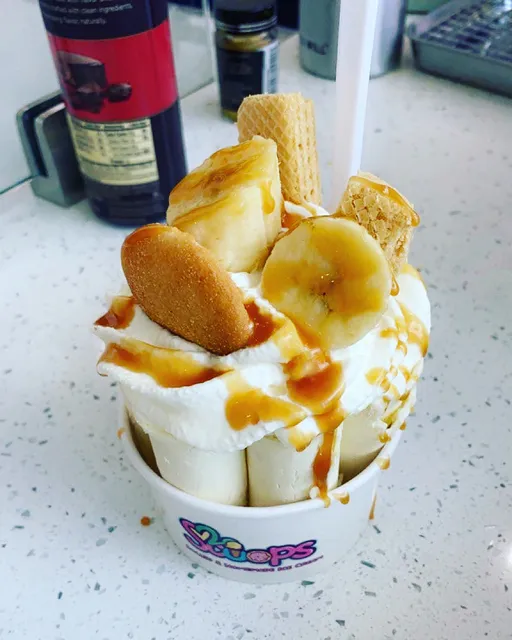 2 Scoops Ice Cream Parlor