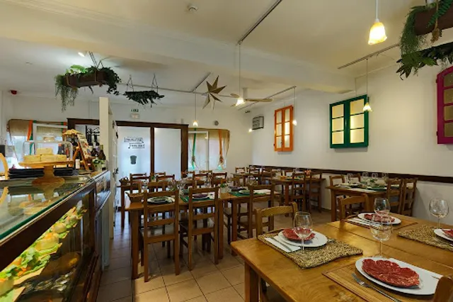 Pátio da Vila - Ferrel