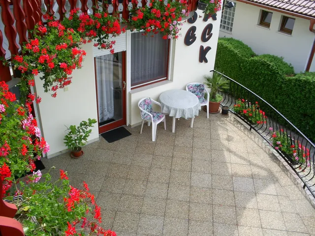 House Black Apartment