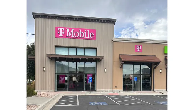 T-Mobile Experience Store