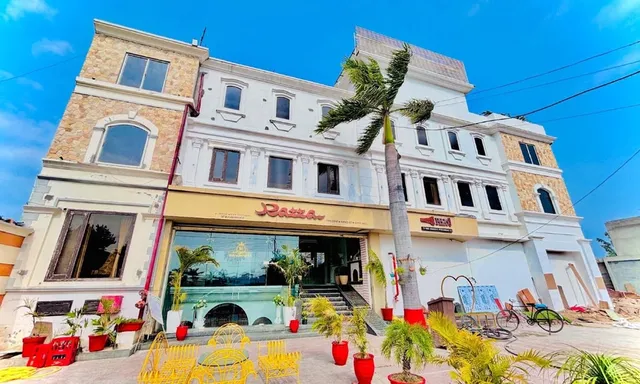 Razza Hotel