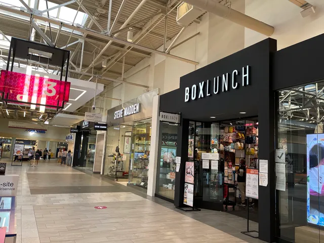 BoxLunch