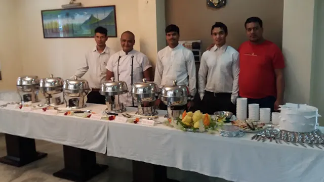 The Clove. wine 'n' dine