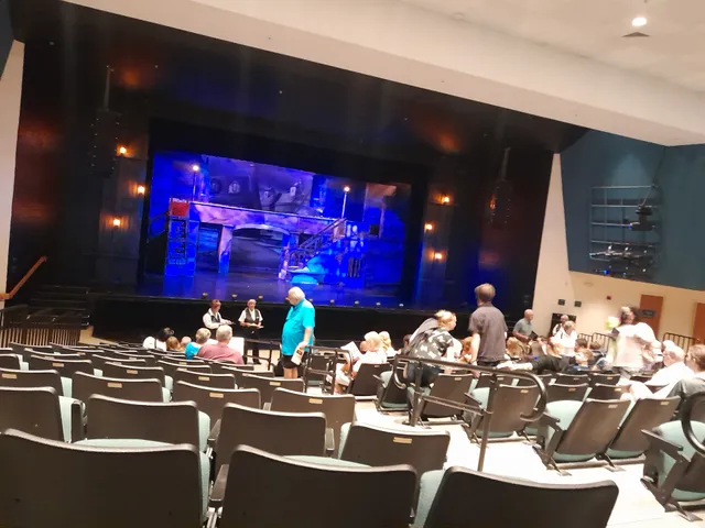 Eight O'clock Theatre