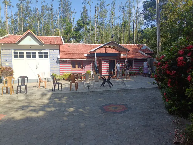 GiriGandarva Homestay