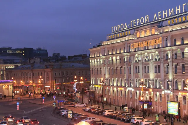 Hostel Whose Suitcase?