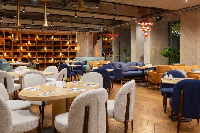 Persona Restaurant & Bar