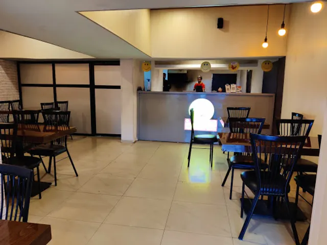 Mama Chicken Mama Franky House