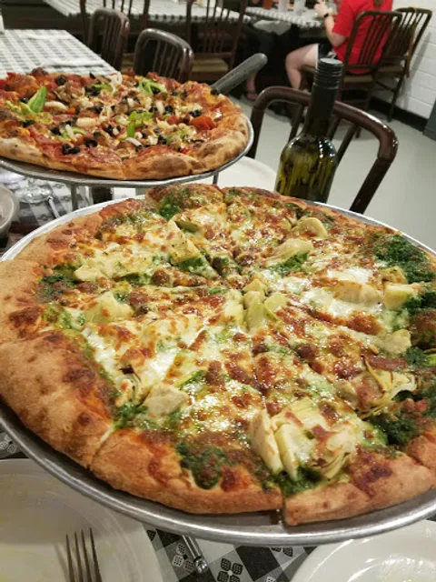 Magpies Gourmet Pizza 4th Ave.