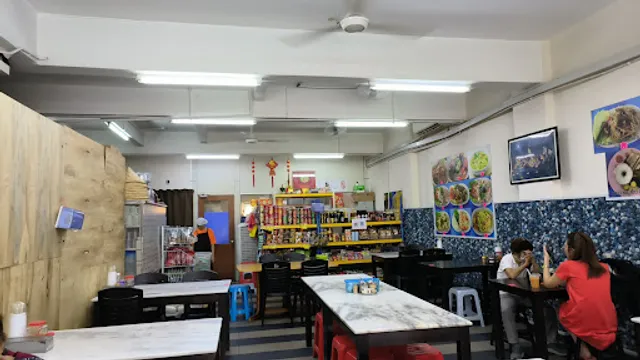 Mae Porn Tom Yum Goong