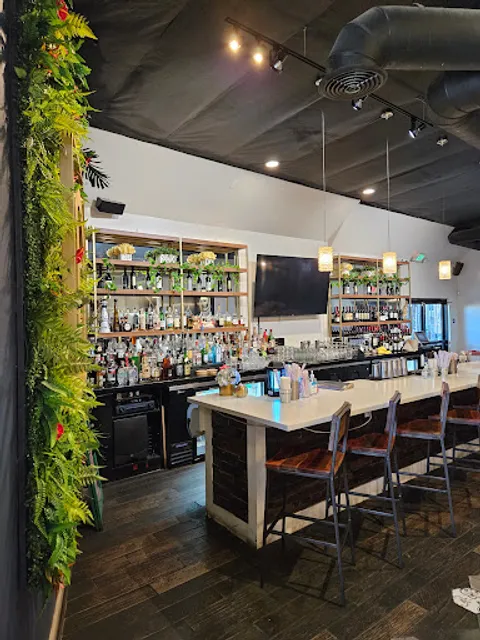 Kin long beach kitchen