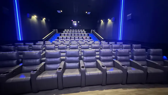 R/C Richland Crossings Movies 12