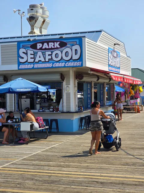 Vintage Anchor Coastal Life