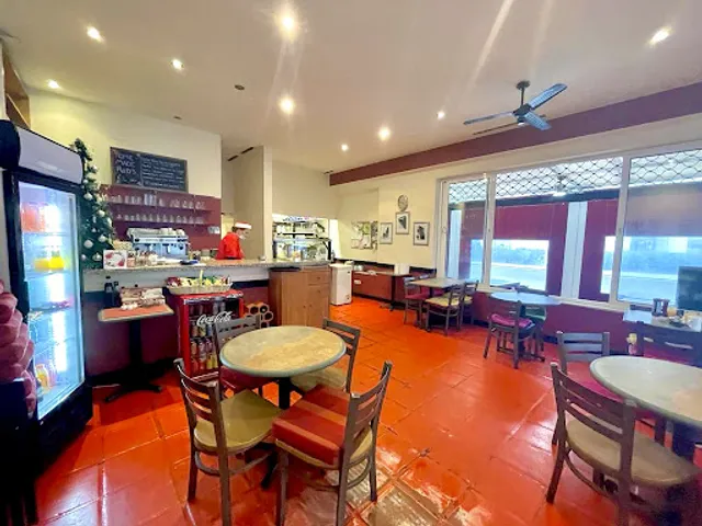 Tricky Ricky's Restaurant & Bar