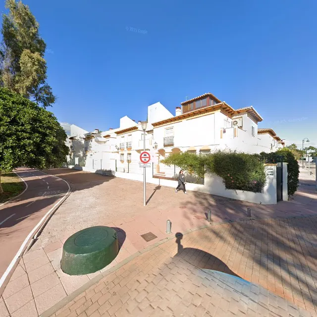 Azalea Beach - El Lago