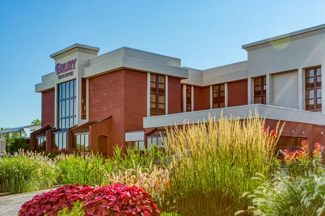 Drury Inn & Suites St. Louis Collinsville