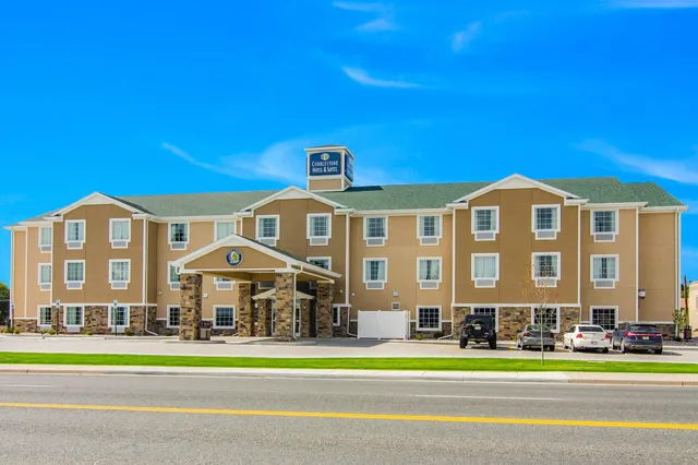 Cobblestone Hotel & Suites - Torrington