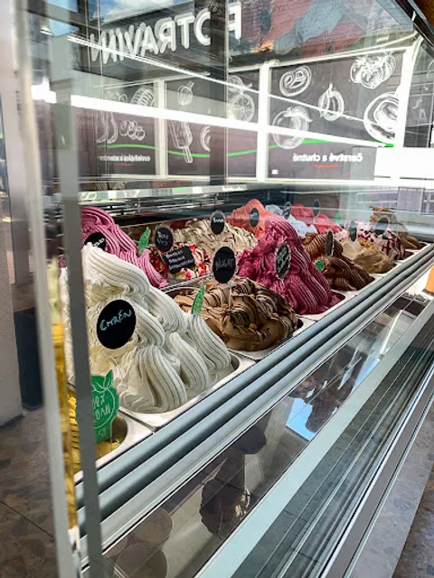 Cukráreň Zmrzlináreň Mood