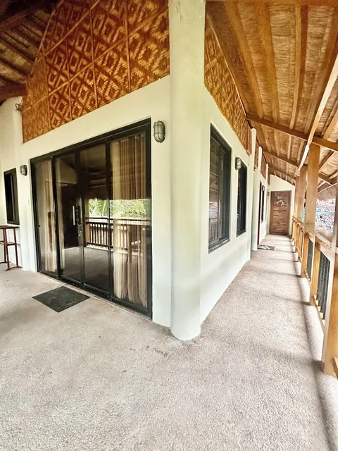 Panglao Birdwatcher's Beachfront Hotel