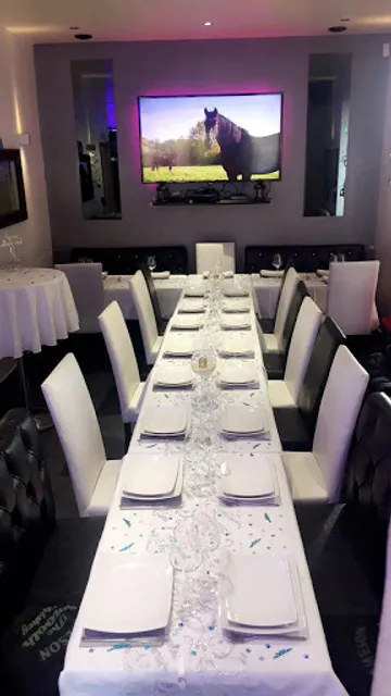 Les Petits Mouchoirs