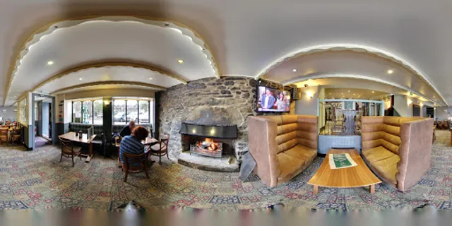 The Fountain Bar & Restaurant