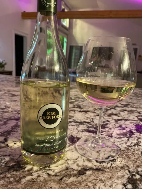 Lakeside Wine & Liquor