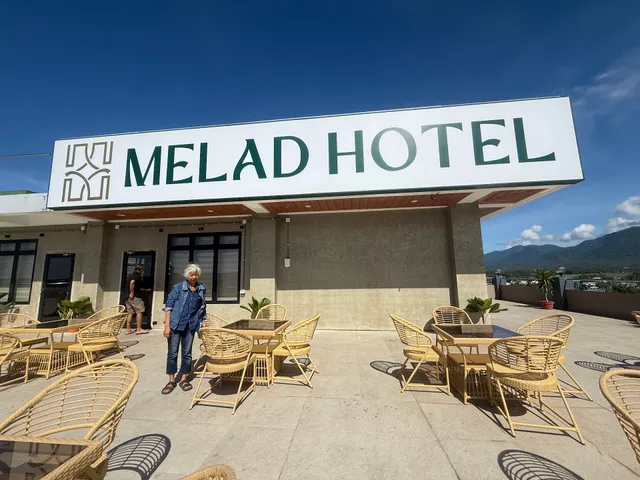 Melad Hotel