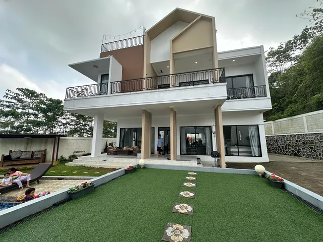 Villa kuta puncak lisa