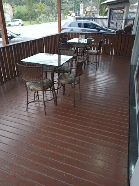 Manos Conveniência e Café