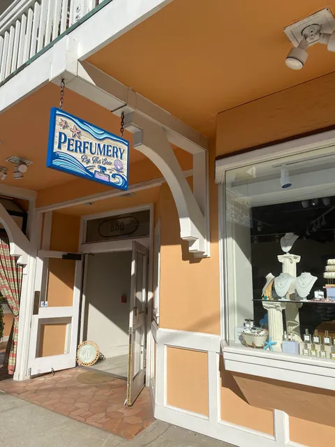 Perfumery by the Sea