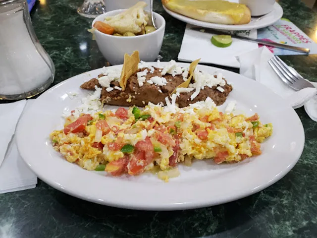 Bisquets Obregón - Unidad Bahía de Santa Barbara