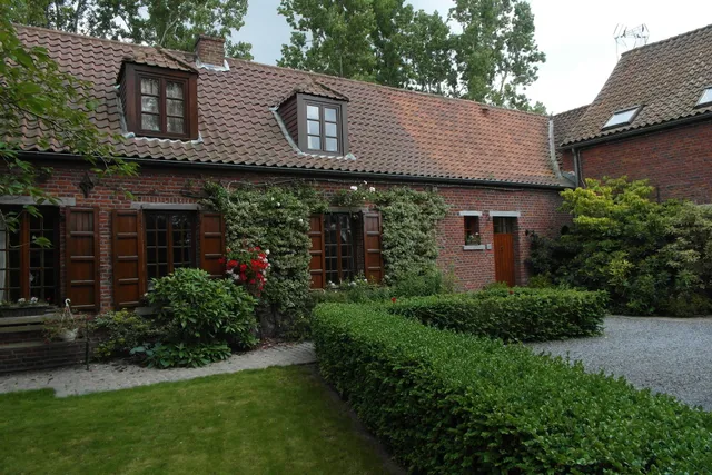 Les Peupliers: chambres d'hôtes Bed and Breakfast - guest house - Mons, Hainaut, Pairi Daiza