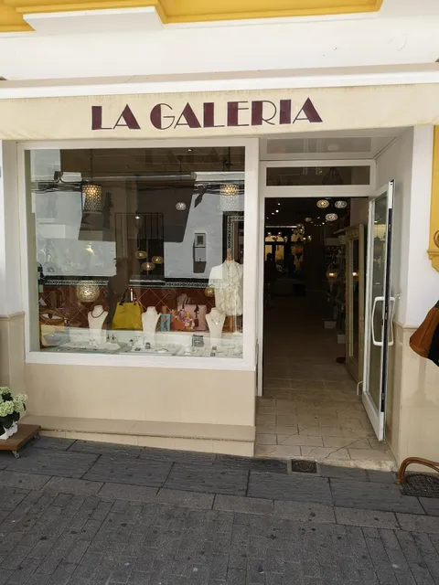 LA GALERIA NERJA